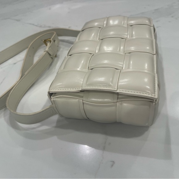 Amazon braided/woven cream crossbody purse - Picture 6 of 14